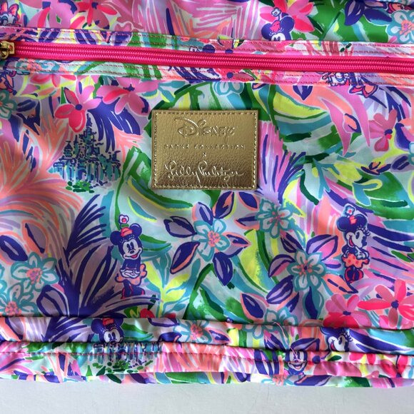 Lilly Pulitzer Minnie Mouse and Daisy Duck Weekender Bag – Disney Parks - Picture 6 of 9